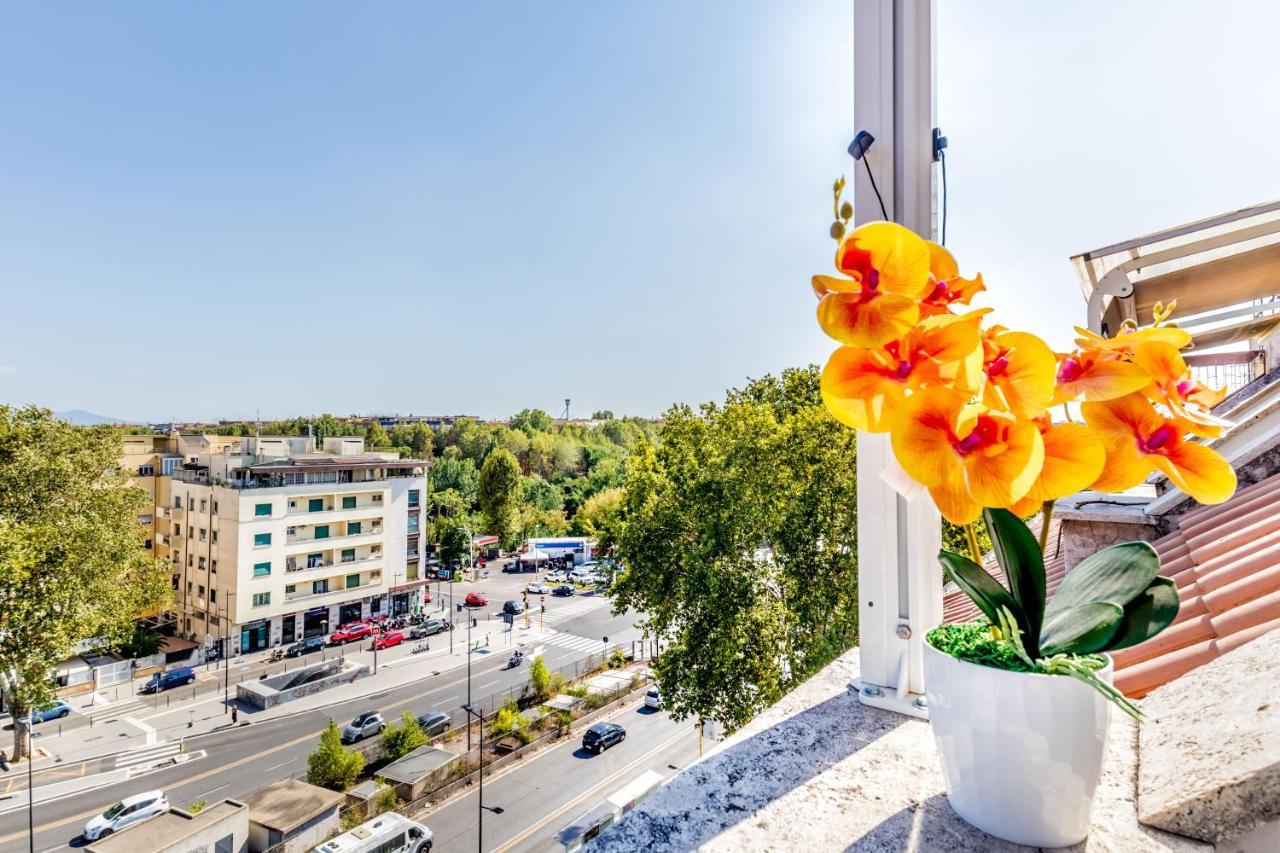 Bbhome Penthouse Bright And Elegant Metro Conca D'Oro Roma Exterior foto