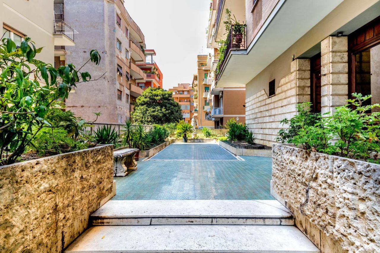 Bbhome Penthouse Bright And Elegant Metro Conca D'Oro Roma Exterior foto