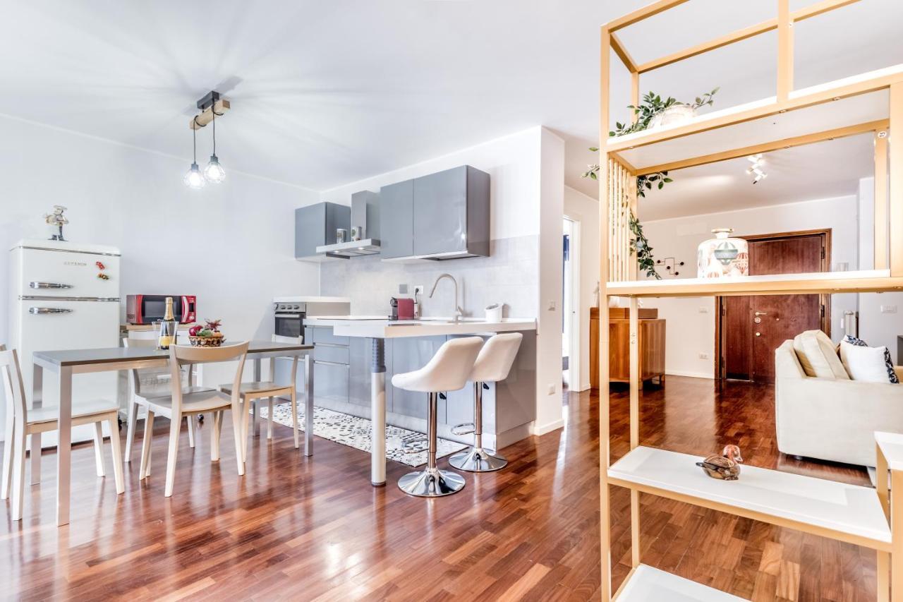 Bbhome Penthouse Bright And Elegant Metro Conca D'Oro Roma Exterior foto
