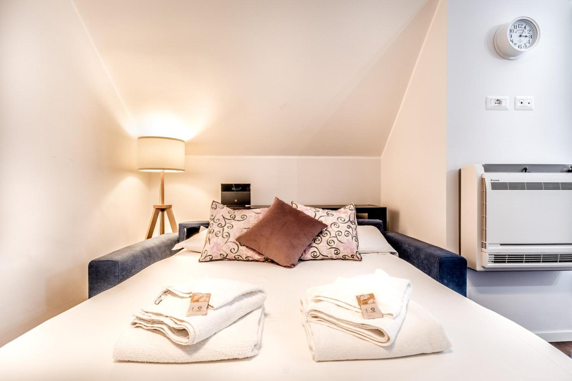 Bbhome Penthouse Bright And Elegant Metro Conca D'Oro Roma Exterior foto